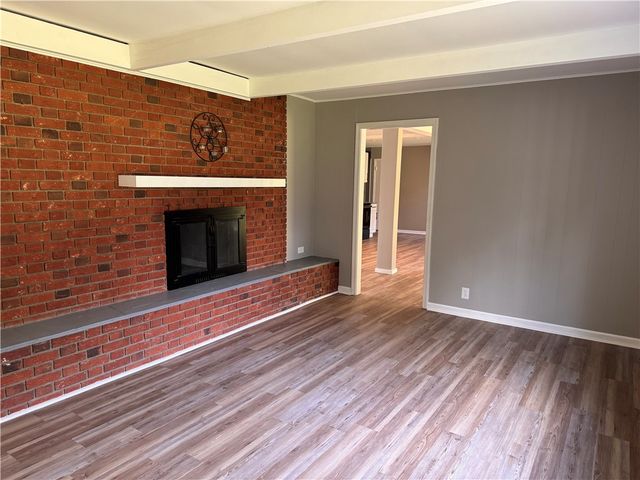 2894 Shadylane Dr, Neshannock Twp, PA 16105