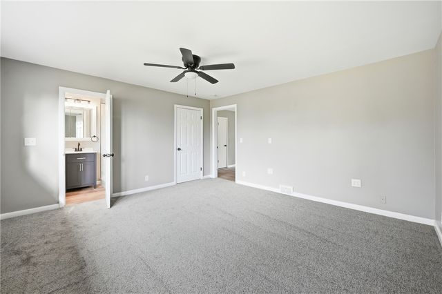 2894 Shadylane Dr, Neshannock Twp, PA 16105