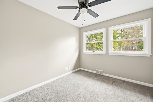 2894 Shadylane Dr, Neshannock Twp, PA 16105