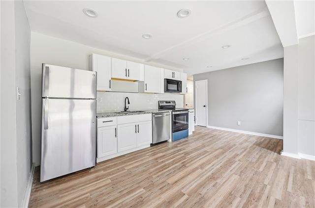 2894 Shadylane Dr, Neshannock Twp, PA 16105