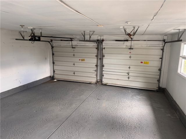 2894 Shadylane Dr, Neshannock Twp, PA 16105