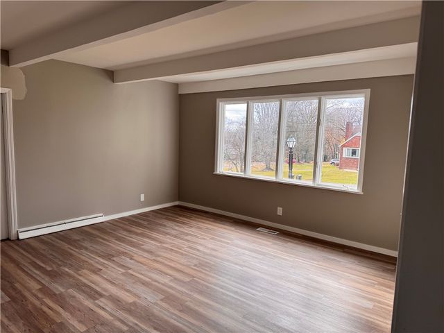 2894 Shadylane Dr, Neshannock Twp, PA 16105