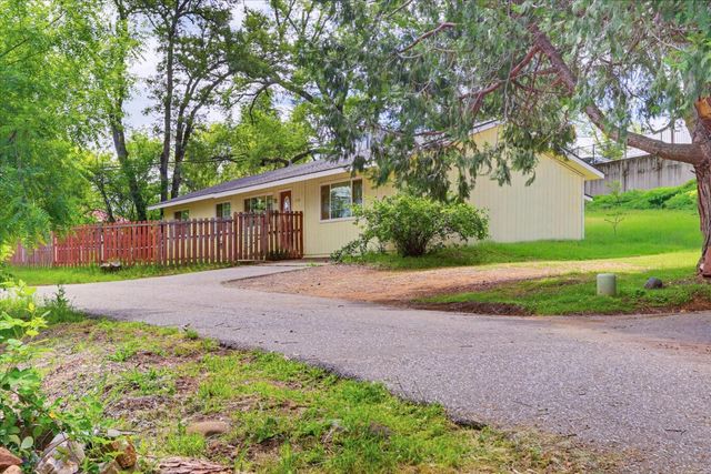 17292 Penn Valley Dr, Penn Valley, CA 95946
