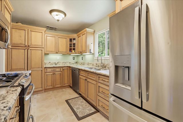 17292 Penn Valley Dr, Penn Valley, CA 95946