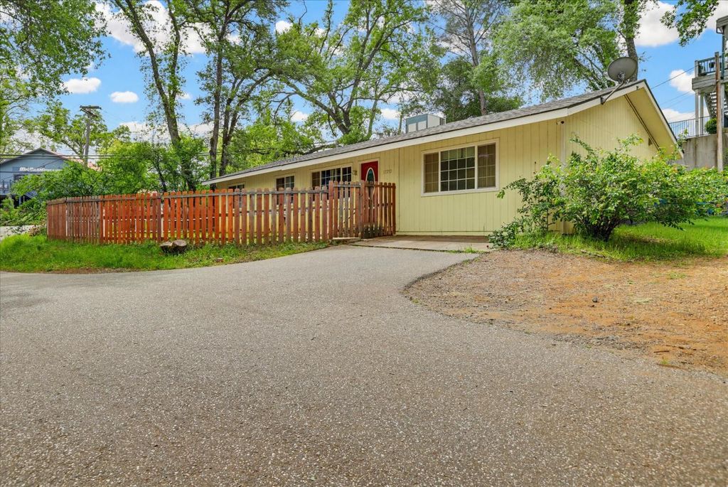 17292 Penn Valley Dr, Penn Valley, CA 95946