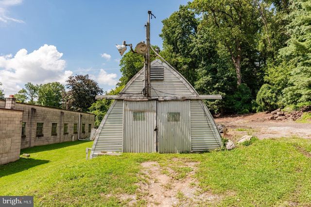 5 RIVER RD, Conshohocken, PA 19428