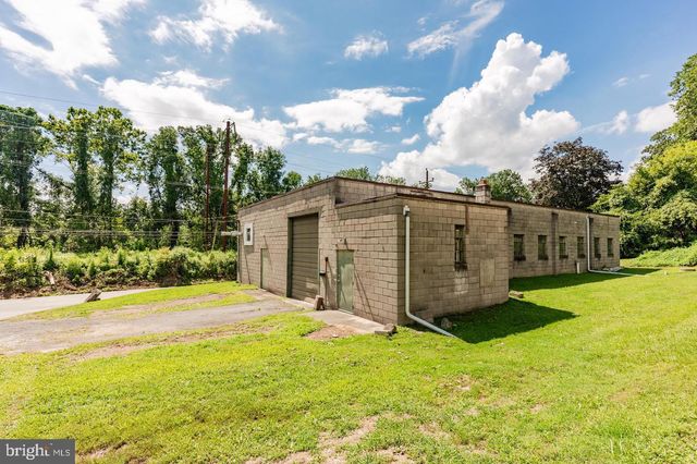 5 RIVER RD, Conshohocken, PA 19428