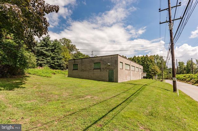 5 RIVER RD, Conshohocken, PA 19428