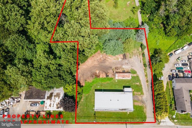 5 RIVER RD, Conshohocken, PA 19428