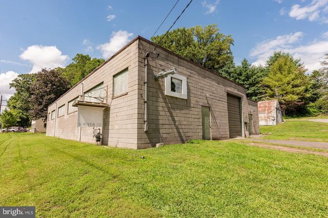 5 RIVER RD, Conshohocken, PA 19428