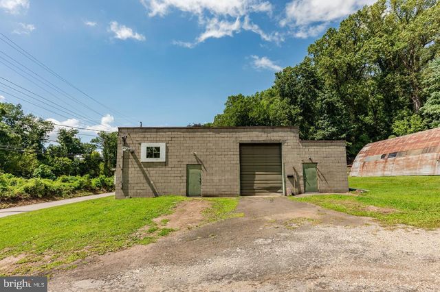 5 RIVER RD, Conshohocken, PA 19428