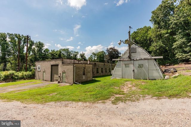 5 RIVER RD, Conshohocken, PA 19428