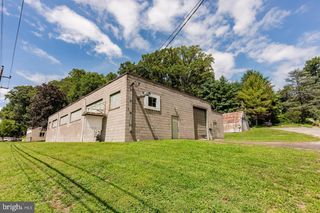 5 RIVER RD, Conshohocken, PA 19428