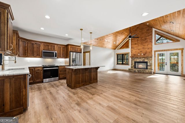 40 Cherry Street, East Ellijay, GA 30539