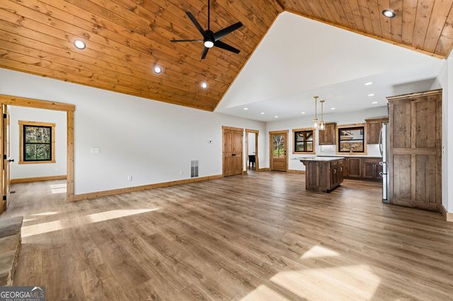 40 Cherry Street, East Ellijay, GA 30539