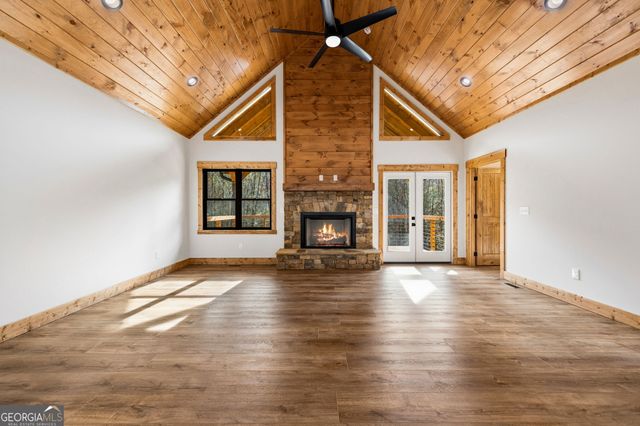 40 Cherry Street, East Ellijay, GA 30539