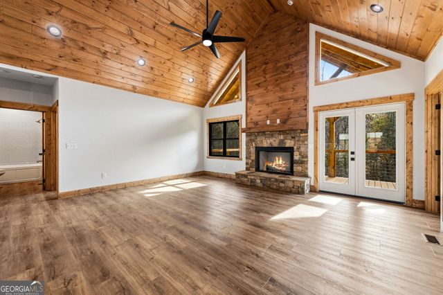 40 Cherry Street, East Ellijay, GA 30539