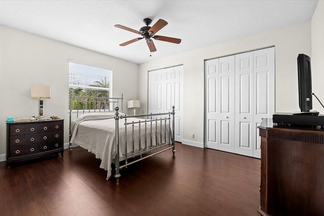 10303 SW Fiddlers Way, Palm City, FL 34990