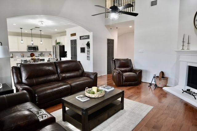 2200 Galway Drive, Mansfield, TX 76063