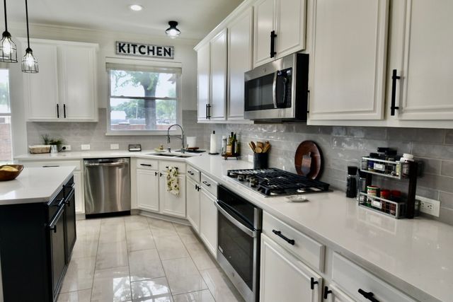 2200 Galway Drive, Mansfield, TX 76063
