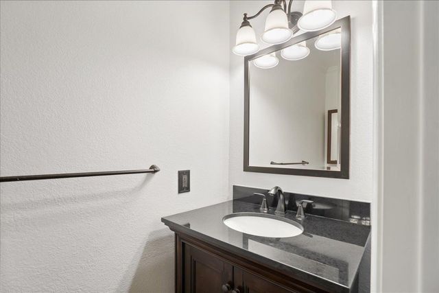 5640 Verner Oak Ct #1, Sacramento, CA 95841