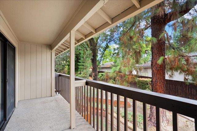 5640 Verner Oak Ct #1, Sacramento, CA 95841