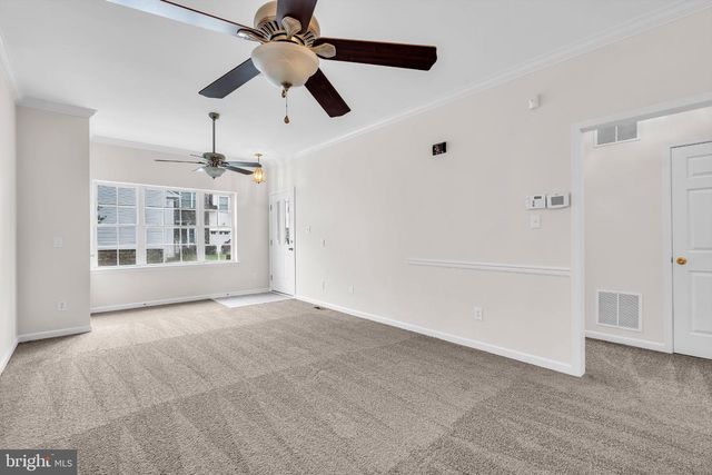 25 CHARLES CIR, Delanco, NJ 08075