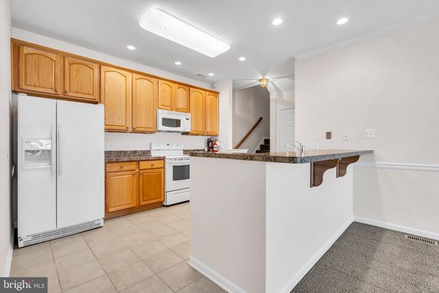 25 CHARLES CIR, Delanco, NJ 08075