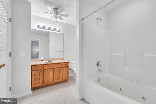 25 CHARLES CIR, Delanco, NJ 08075