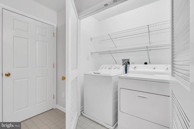 25 CHARLES CIR, Delanco, NJ 08075