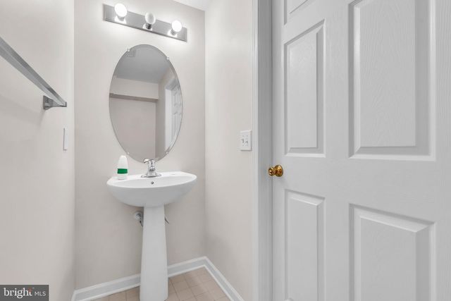 25 CHARLES CIR, Delanco, NJ 08075