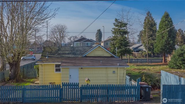 6645 S Oakes Street, Tacoma, WA 98409