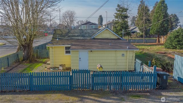 6645 S Oakes Street, Tacoma, WA 98409