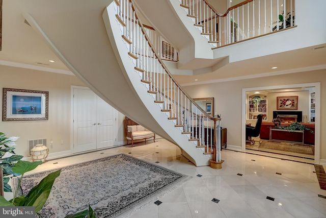 4744 34TH ST N, Arlington, VA 22207