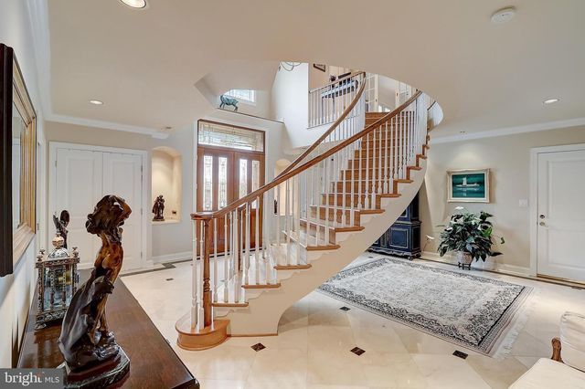 4744 34TH ST N, Arlington, VA 22207