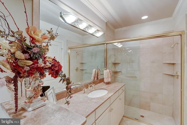 4744 34TH ST N, Arlington, VA 22207