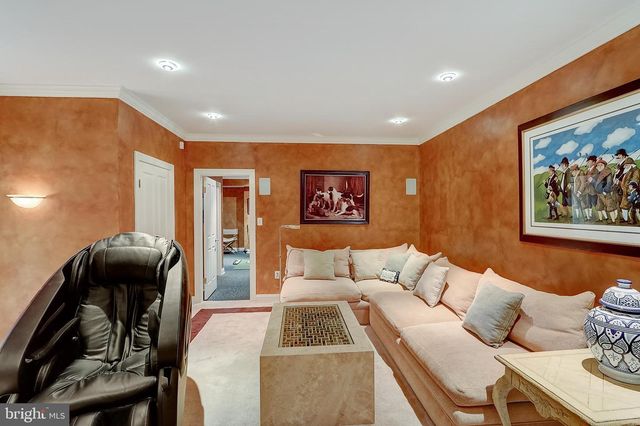 4744 34TH ST N, Arlington, VA 22207