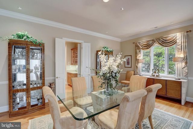 4744 34TH ST N, Arlington, VA 22207