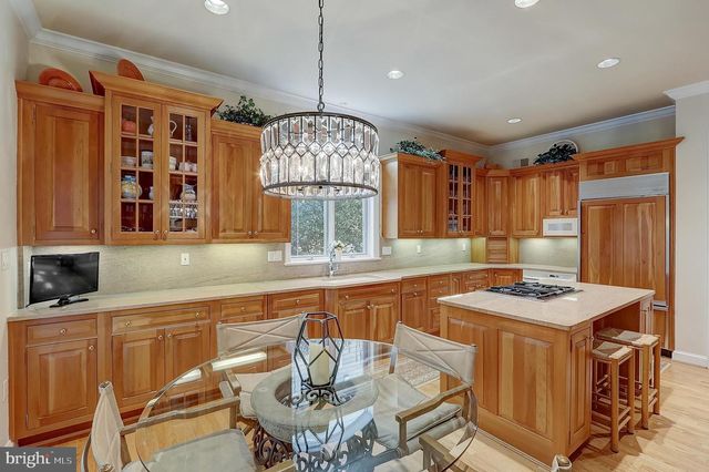 4744 34TH ST N, Arlington, VA 22207