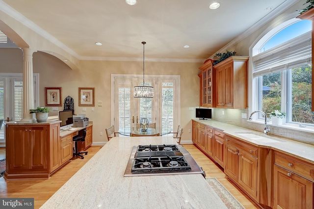 4744 34TH ST N, Arlington, VA 22207