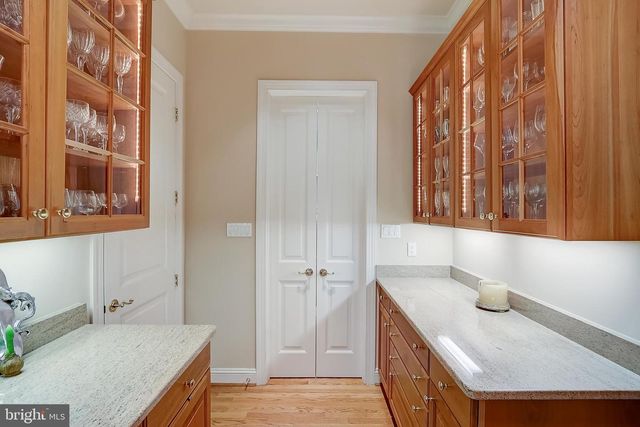 4744 34TH ST N, Arlington, VA 22207