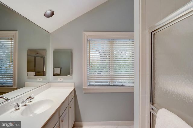 4744 34TH ST N, Arlington, VA 22207