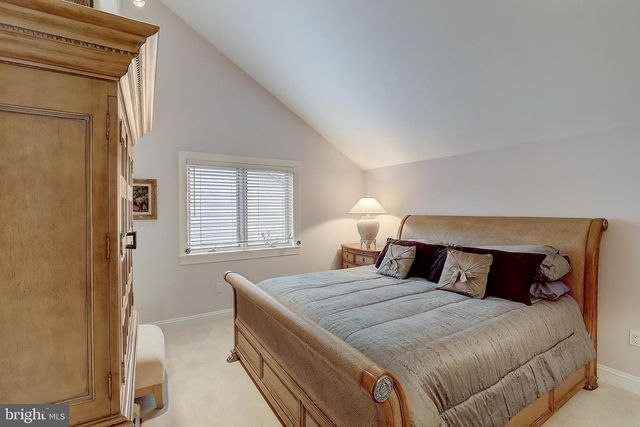 4744 34TH ST N, Arlington, VA 22207