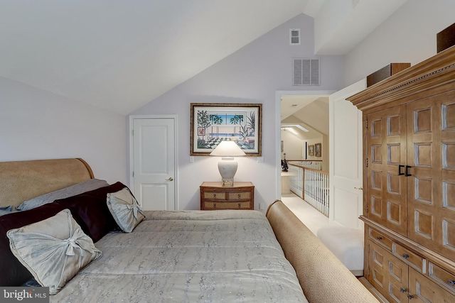 4744 34TH ST N, Arlington, VA 22207