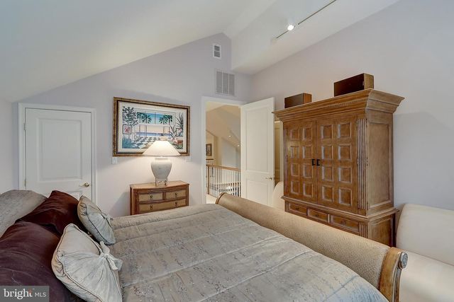 4744 34TH ST N, Arlington, VA 22207