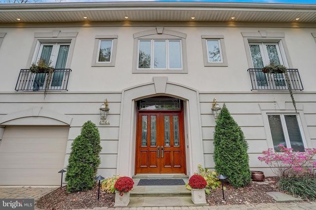 4744 34TH ST N, Arlington, VA 22207