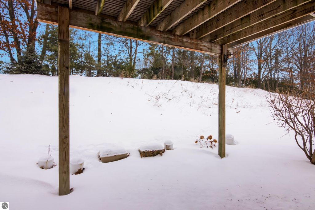 Image 43 of property listing at 172 Wildwood Meadows, Traverse City, MI 49686