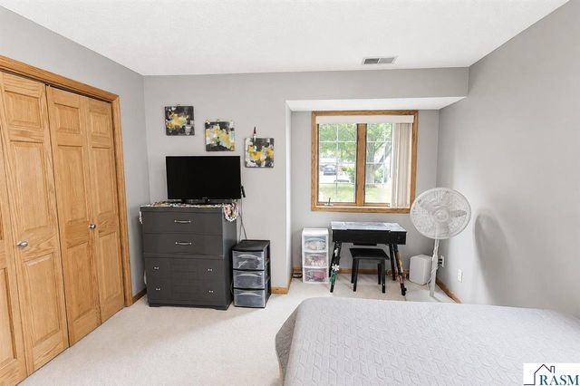 105 Raven Court, Mankato, MN 56001