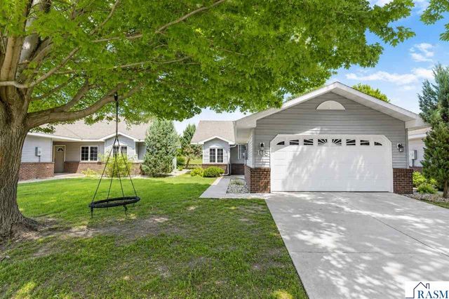 105 Raven Court, Mankato, MN 56001