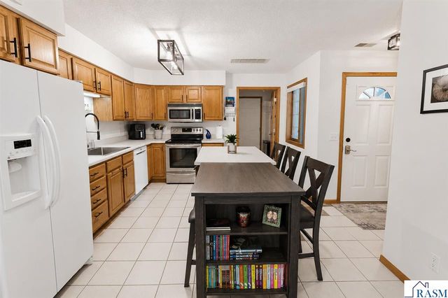 105 Raven Court, Mankato, MN 56001